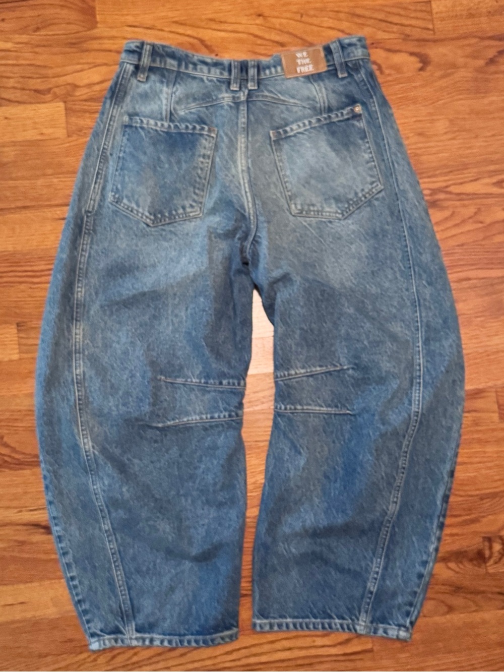 Free People We The Free Relaxed barrel jeans. - Picture 6 of 6